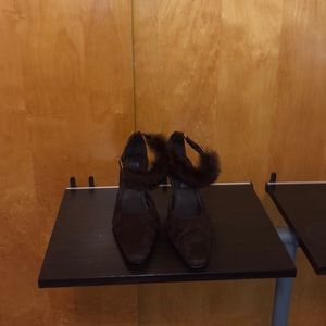 Brown Suede kitten heel with fur